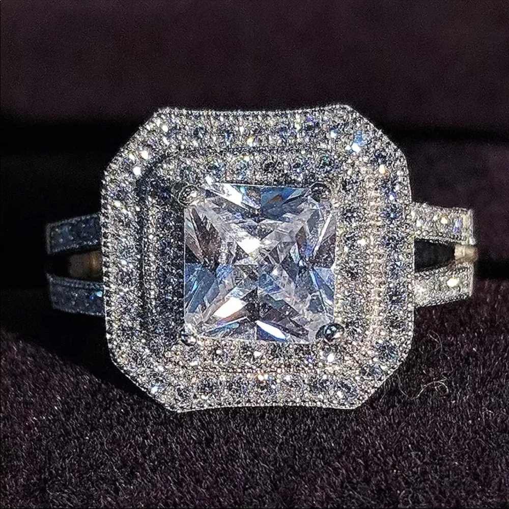 New Luxury 925 Silver Vintage Diamond Wedding Ring - Picture 1 of 3